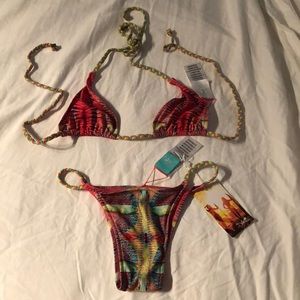 Dakine braided triangle baithing suit and top.